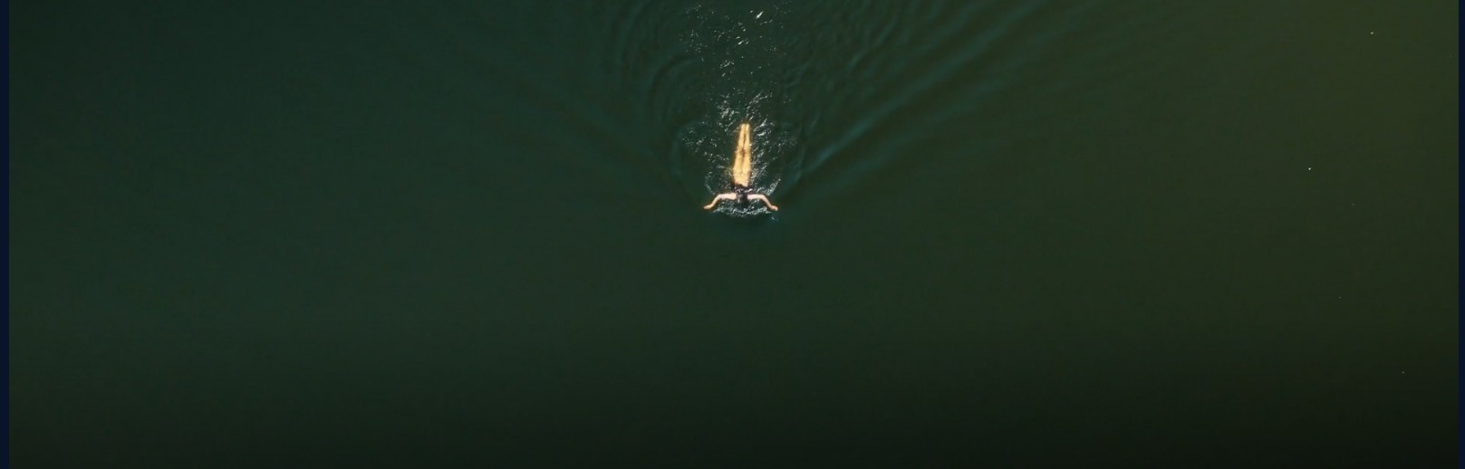 Nacktschwimmen macht schon immer Spaß!